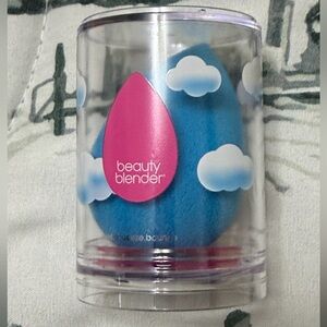 Beautyblender® Makeup Sponge- Topaz Sky